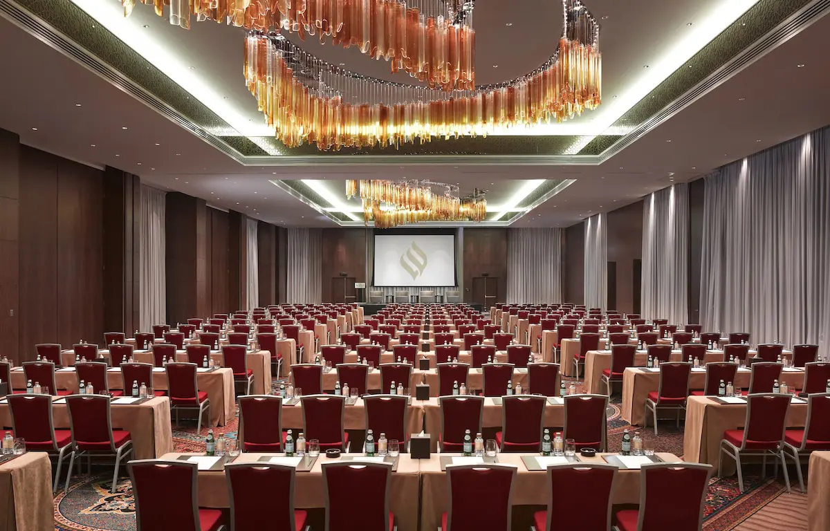 اتاق کنفرانس هتل جمیرا کریک ساید دبی